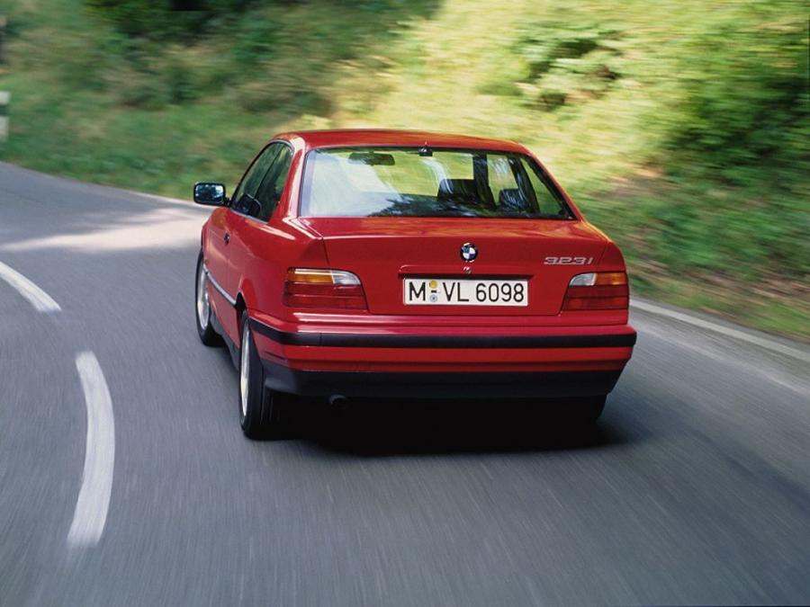  BMW 323i Coupe 1995 года  (фото 1 из 1)